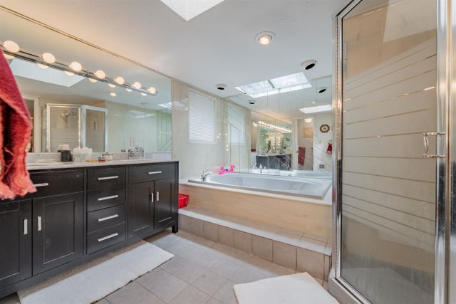 262718975-17 at 1515 Palmerston Avenue, West Vancouver