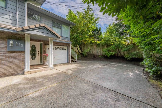 262718975-2 at 1515 Palmerston Avenue, West Vancouver