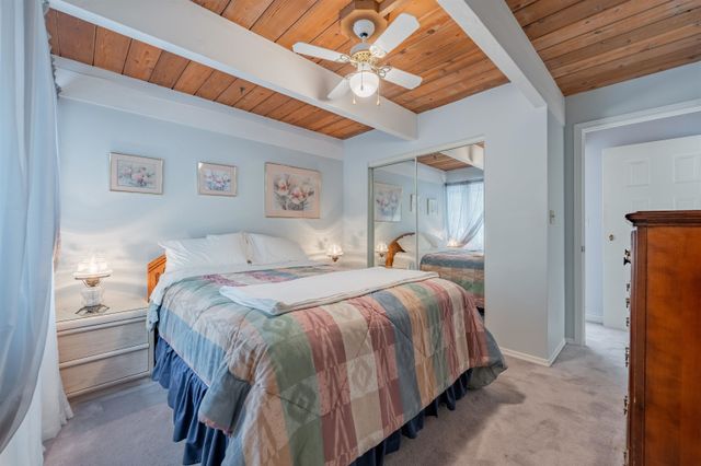 262718975-20 at 1515 Palmerston Avenue, West Vancouver