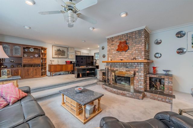 262718975-7 at 1515 Palmerston Avenue, West Vancouver