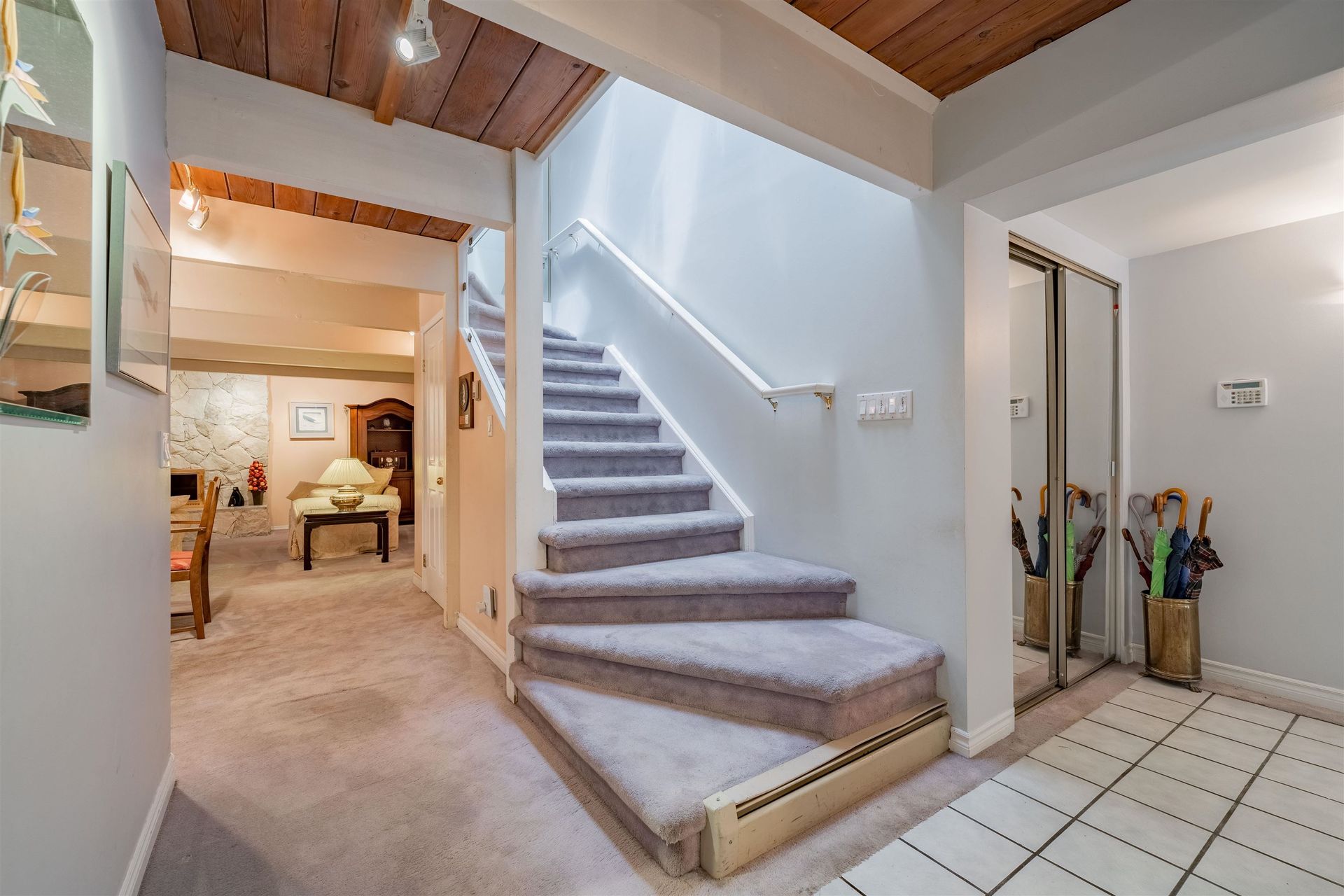 262718975-12 at 1515 Palmerston Avenue, West Vancouver