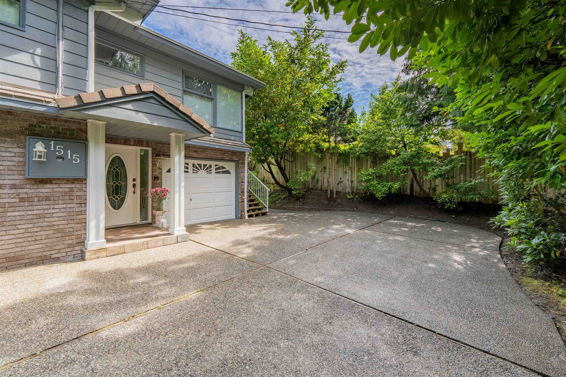 262718975-2 at 1515 Palmerston Avenue, West Vancouver