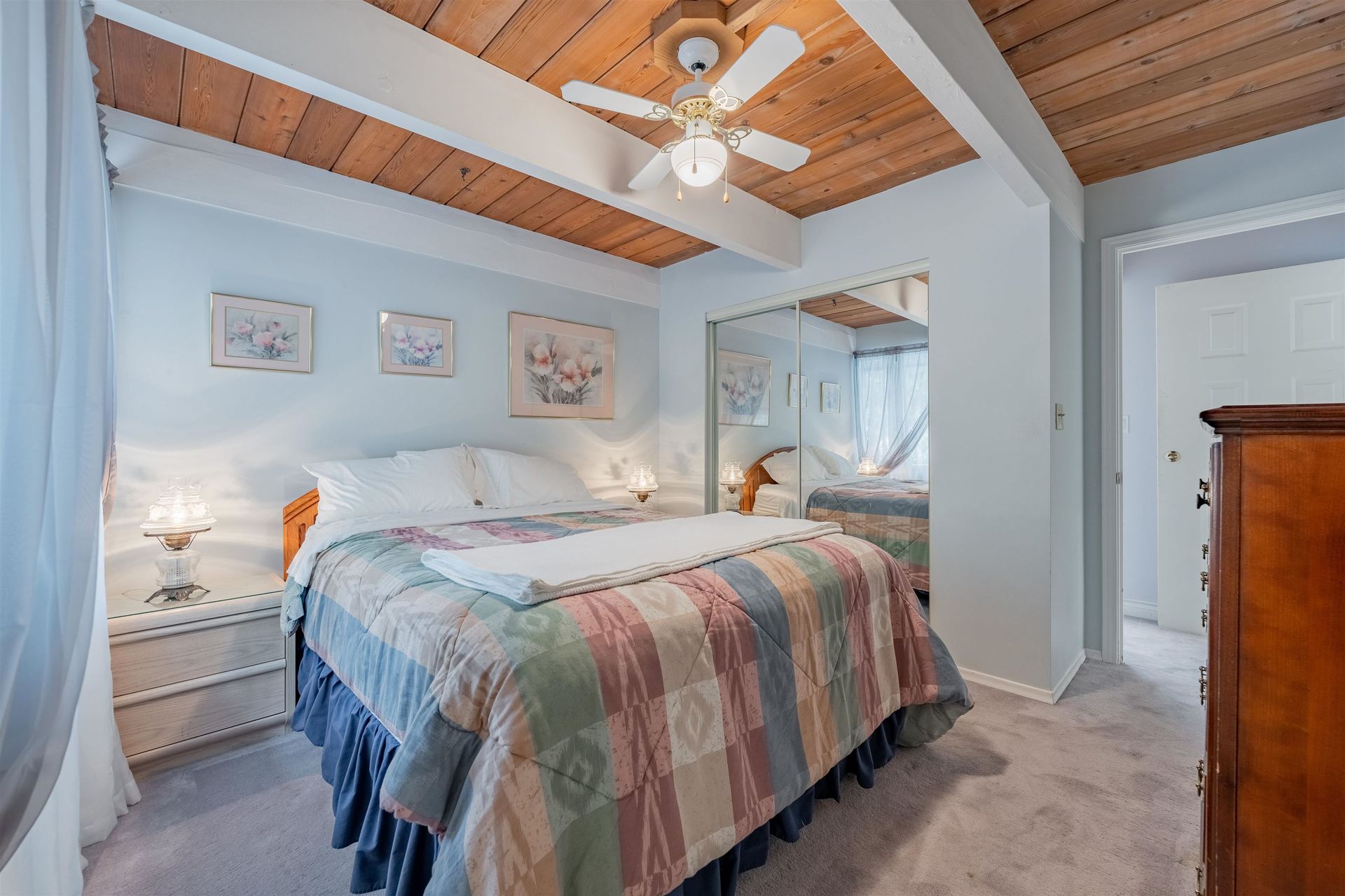 262718975-20 at 1515 Palmerston Avenue, West Vancouver