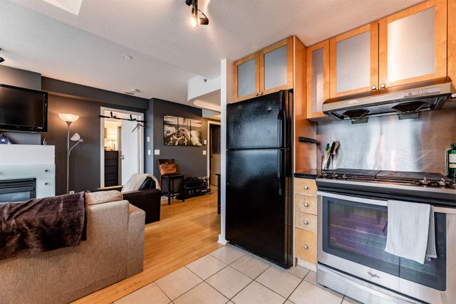 262719630-15 at 1703 - 1003 Burnaby Street, Vancouver West