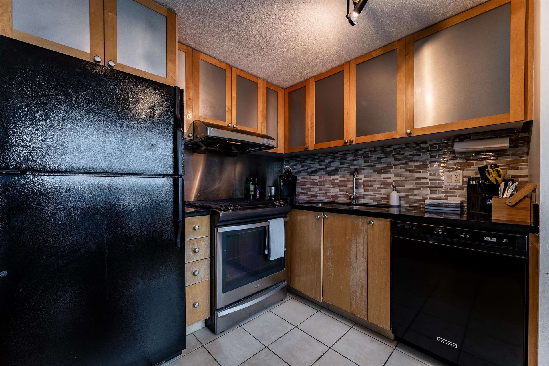 262719630-17 at 1703 - 1003 Burnaby Street, Vancouver West