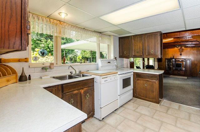 262717759-18 at 4365 Carolyn Drive, North Vancouver