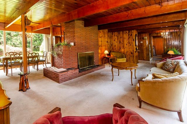 262717759-9 at 4365 Carolyn Drive, North Vancouver