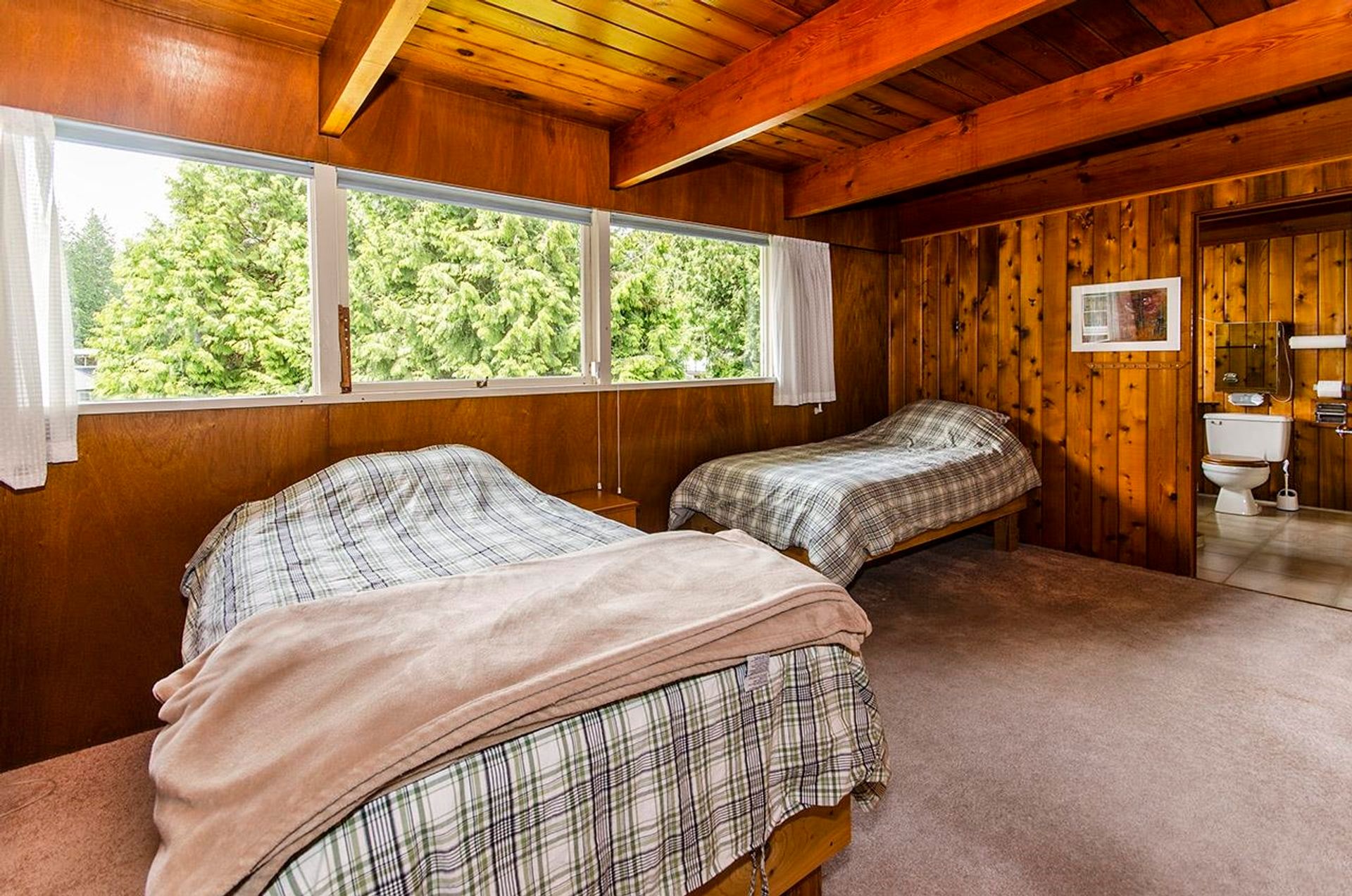 262717759-22 at 4365 Carolyn Drive, North Vancouver