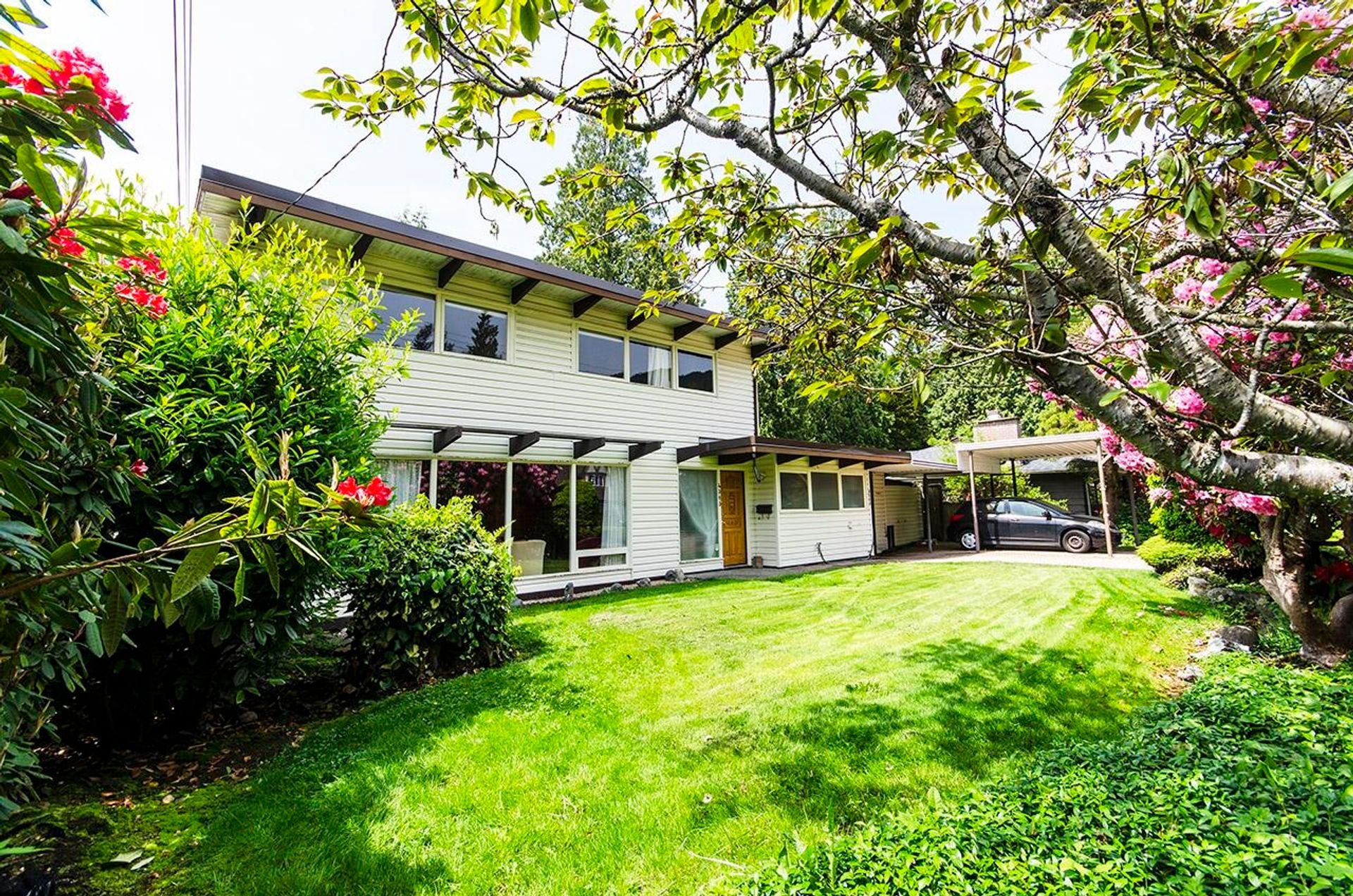 262717759-3 at 4365 Carolyn Drive, North Vancouver