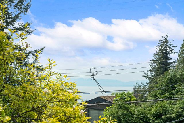 3454-st-georges-avenue-upper-lonsdale-north-vancouver-38 at 3454 St. Georges Avenue, Upper Lonsdale, North Vancouver