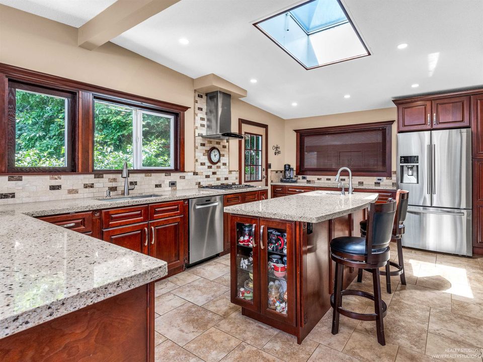 2990 Eddystone Crescent1