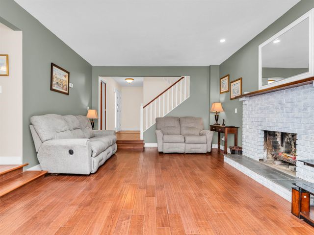 3970-phyllis-road-lynn-valley-north-vancouver-06 at 3970 Phyllis Road, Lynn Valley, North Vancouver