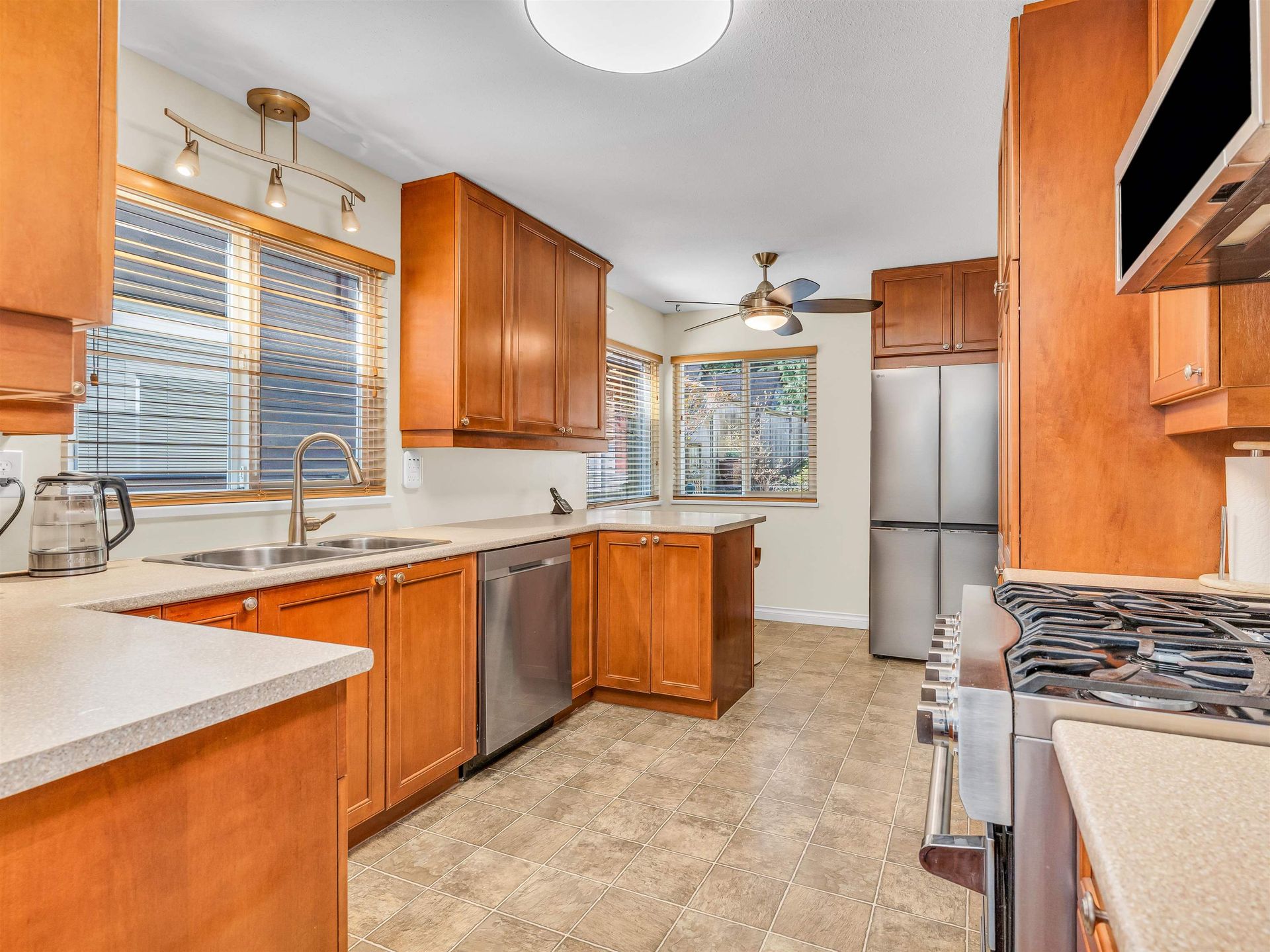 3970-phyllis-road-lynn-valley-north-vancouver-11 at 3970 Phyllis Road, Lynn Valley, North Vancouver