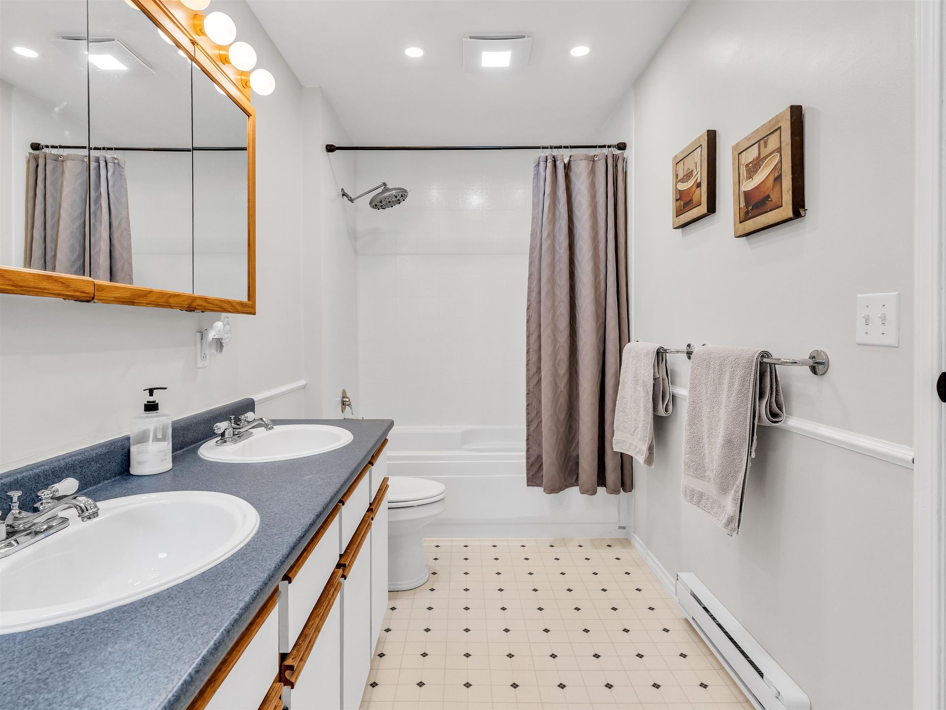 3970-phyllis-road-lynn-valley-north-vancouver-28 at 3970 Phyllis Road, Lynn Valley, North Vancouver