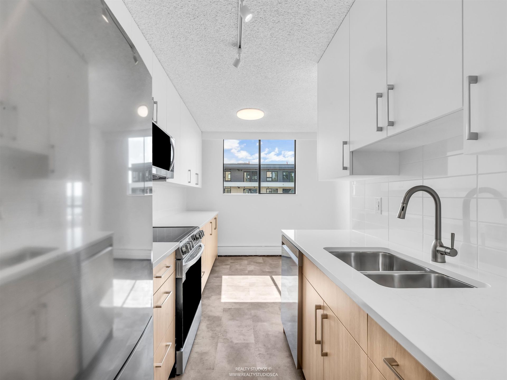 145-st-georges-avenue-lower-lonsdale-north-vancouver-20 at 607 - 145 St. Georges Avenue, Lower Lonsdale, North Vancouver