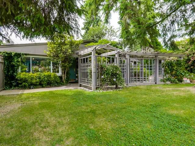59068 at 2901 Thorncliffe Drive, Edgemont, North Vancouver