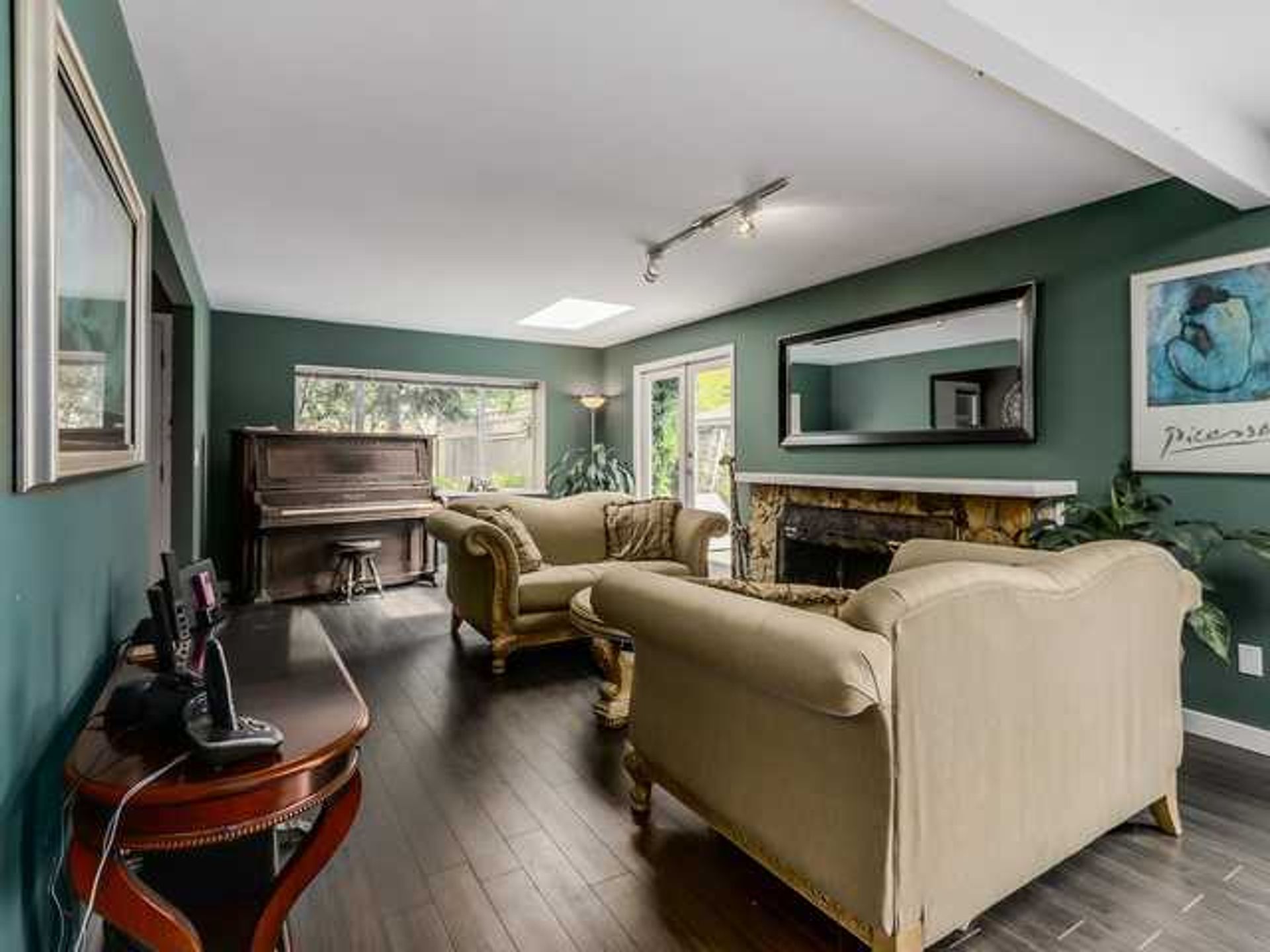 59076 at 2901 Thorncliffe Drive, Edgemont, North Vancouver