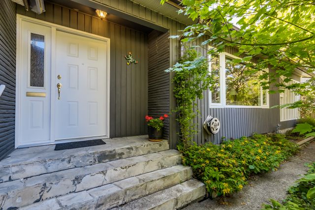 58911 at 2134 Mountain Highway, Westlynn, North Vancouver