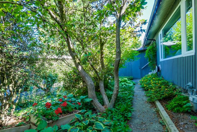 58917 at 2134 Mountain Highway, Westlynn, North Vancouver