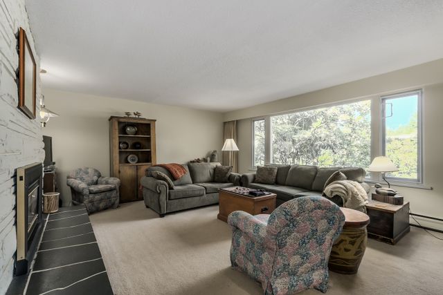 58920 at 2134 Mountain Highway, Westlynn, North Vancouver