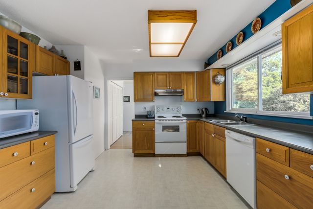 58938 at 2134 Mountain Highway, Westlynn, North Vancouver