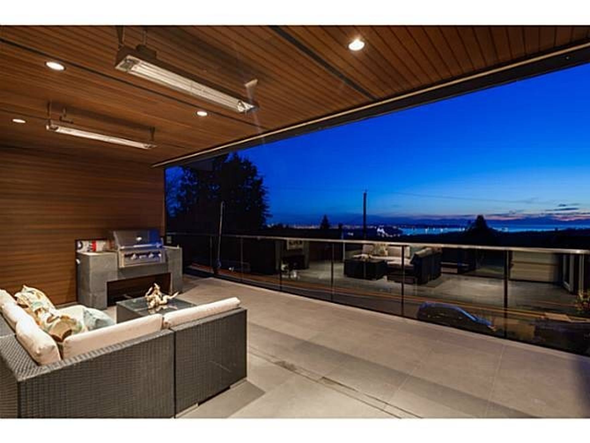 59279 at 658 Alpine Court, Canyon Heights NV, North Vancouver