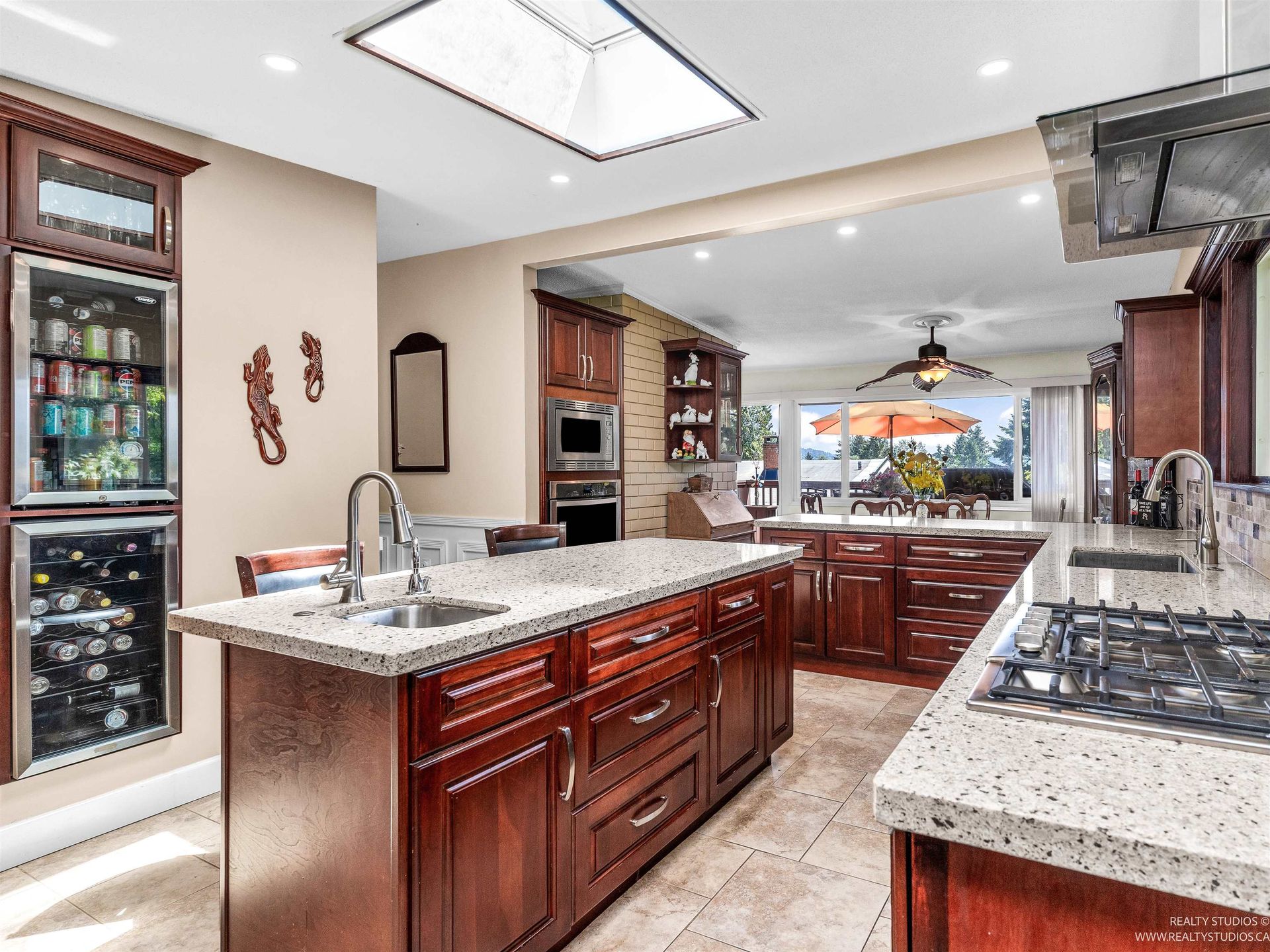 2990 Eddystone Crescent, Windsor Park NV, North Vancouver photo 8