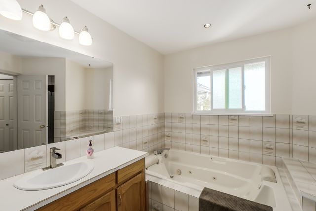 59470 at 2840 Munday Place, Lynn Valley, North Vancouver