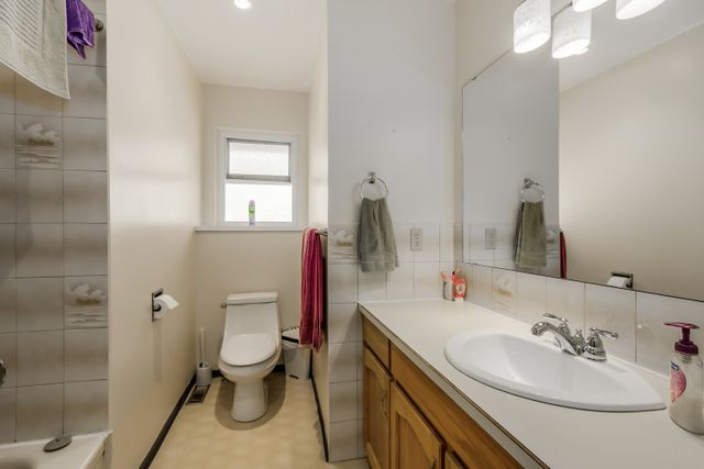 59476 at 2840 Munday Place, Lynn Valley, North Vancouver