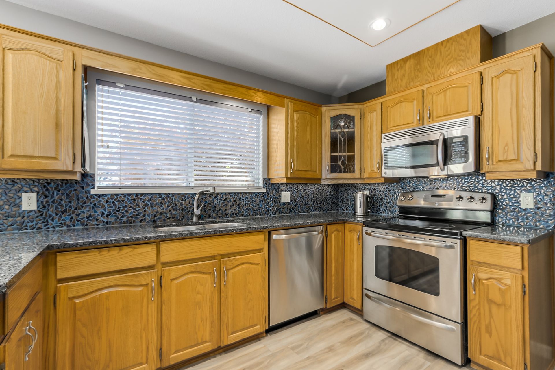 59455 at 2840 Munday Place, Lynn Valley, North Vancouver