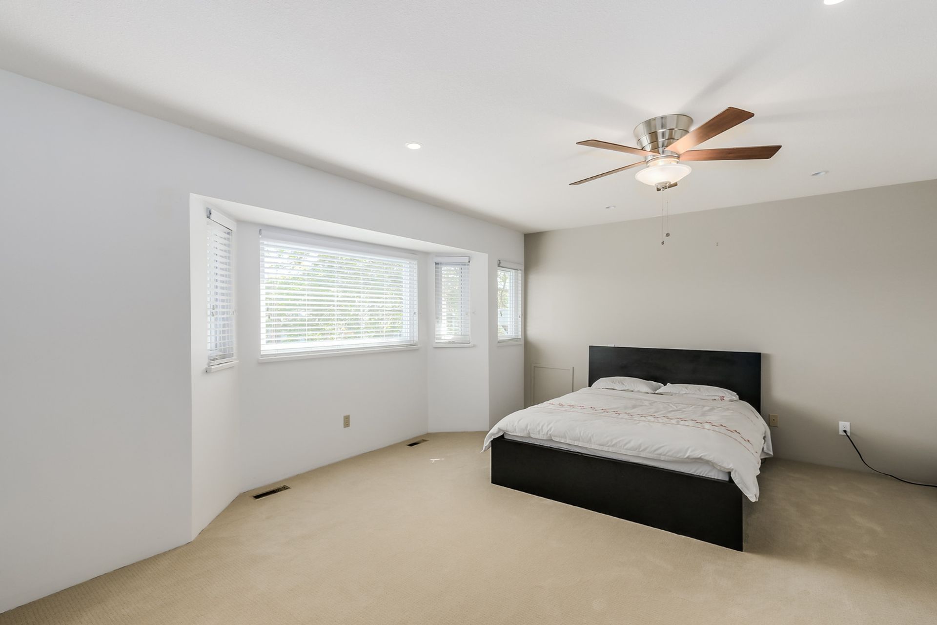 59464 at 2840 Munday Place, Lynn Valley, North Vancouver