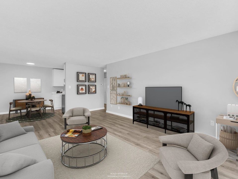 106 - 252 W 2nd Street4