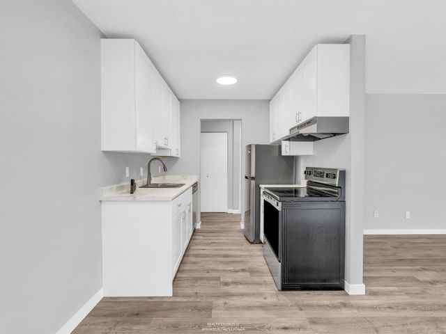 252-w-2nd-street-lower-lonsdale-north-vancouver-15 at 106 - 252 W 2nd Street, Lower Lonsdale, North Vancouver