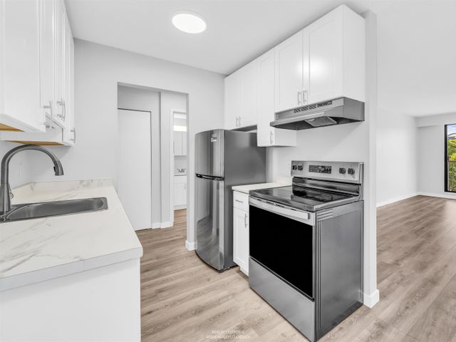 252-w-2nd-street-lower-lonsdale-north-vancouver-16 at 106 - 252 W 2nd Street, Lower Lonsdale, North Vancouver