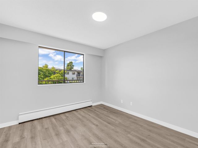 252-w-2nd-street-lower-lonsdale-north-vancouver-26 at 106 - 252 W 2nd Street, Lower Lonsdale, North Vancouver