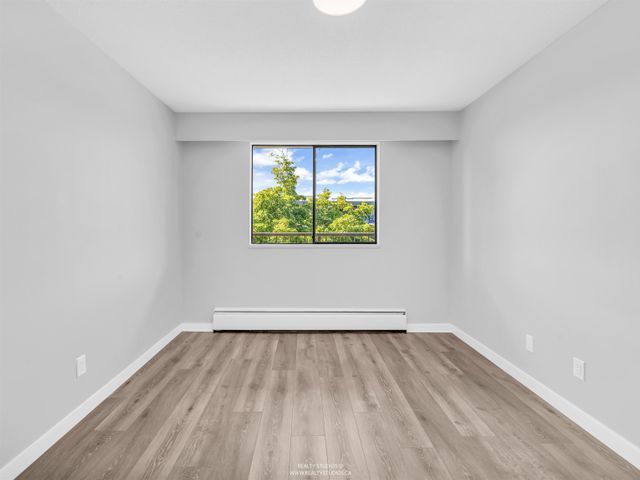 252-w-2nd-street-lower-lonsdale-north-vancouver-27 at 106 - 252 W 2nd Street, Lower Lonsdale, North Vancouver