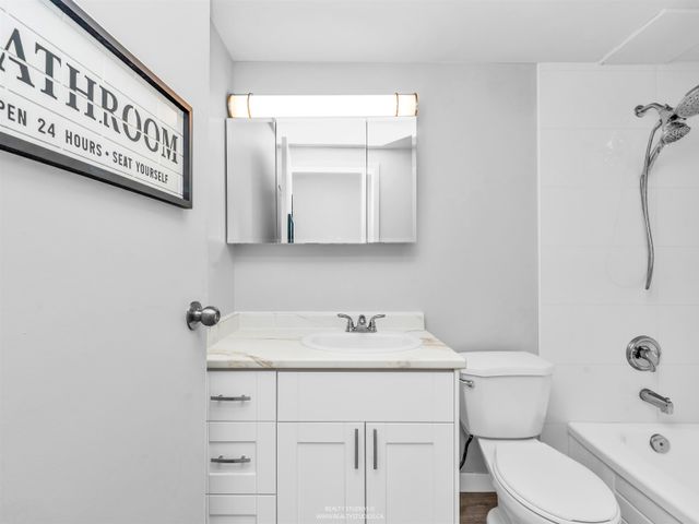 252-w-2nd-street-lower-lonsdale-north-vancouver-28 at 106 - 252 W 2nd Street, Lower Lonsdale, North Vancouver