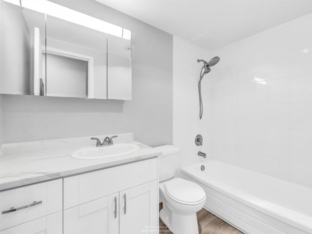 252-w-2nd-street-lower-lonsdale-north-vancouver-29 at 106 - 252 W 2nd Street, Lower Lonsdale, North Vancouver