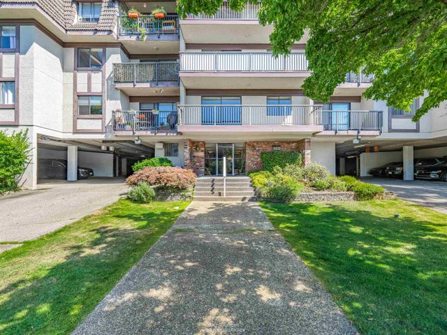 252-w-2nd-street-lower-lonsdale-north-vancouver-36 at 106 - 252 W 2nd Street, Lower Lonsdale, North Vancouver