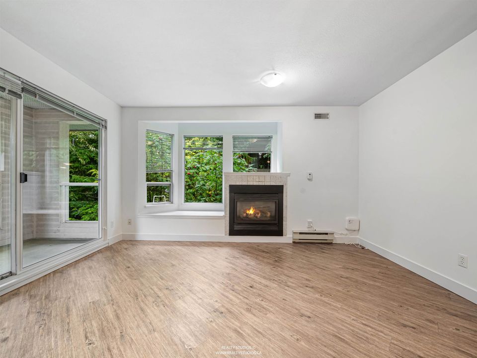 303 - 123 E 6th Street3
