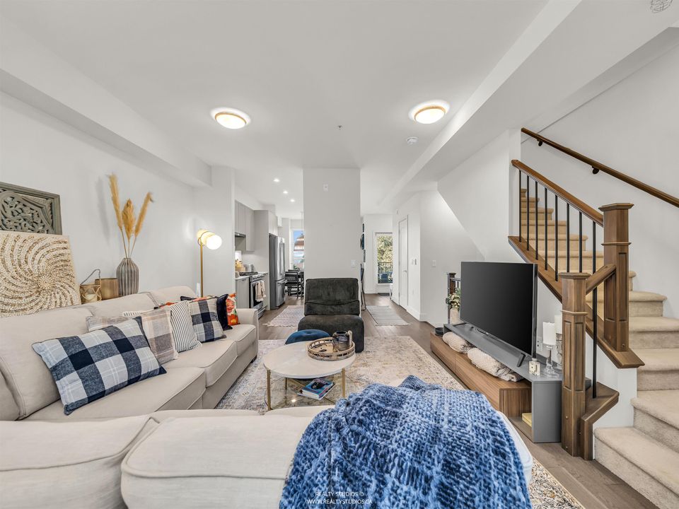 8 - 244 E 5th Street4