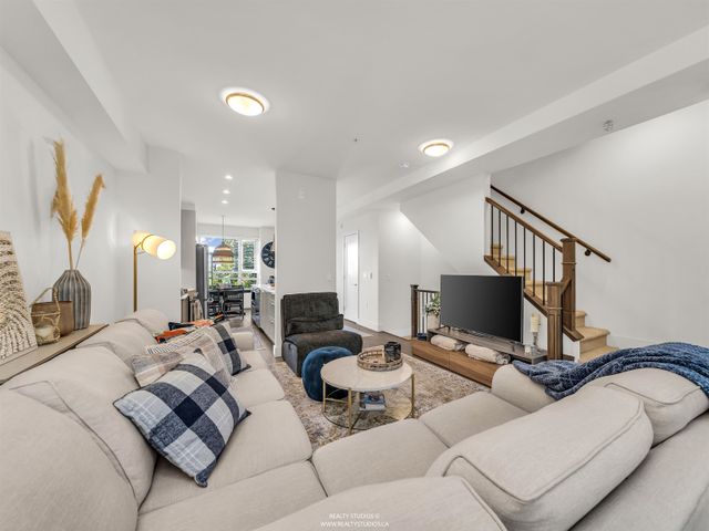 244-e-5th-street-lower-lonsdale-north-vancouver-06 at 8 - 244 E 5th Street, Lower Lonsdale, North Vancouver