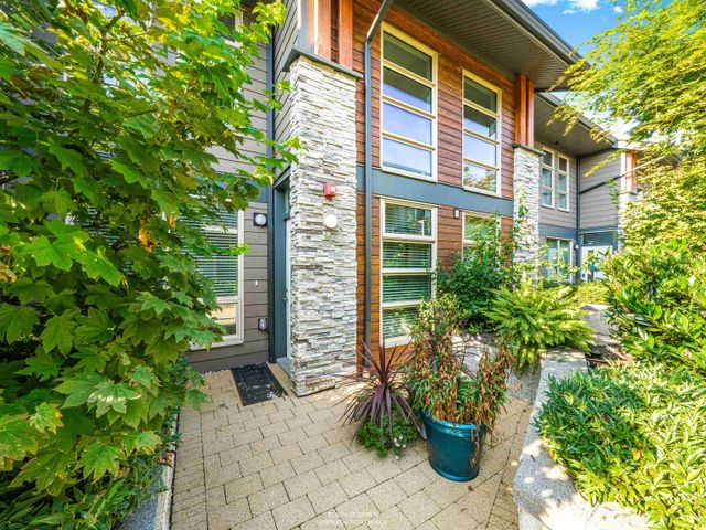 244-e-5th-street-lower-lonsdale-north-vancouver-29 at 8 - 244 E 5th Street, Lower Lonsdale, North Vancouver