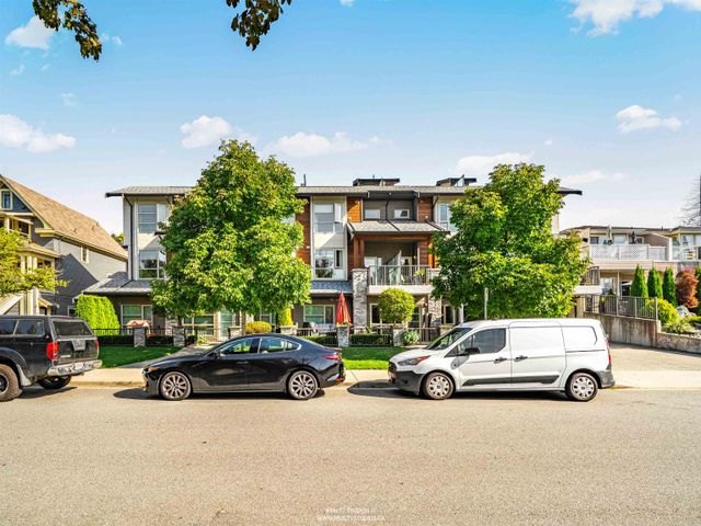 244-e-5th-street-lower-lonsdale-north-vancouver-35 at 8 - 244 E 5th Street, Lower Lonsdale, North Vancouver