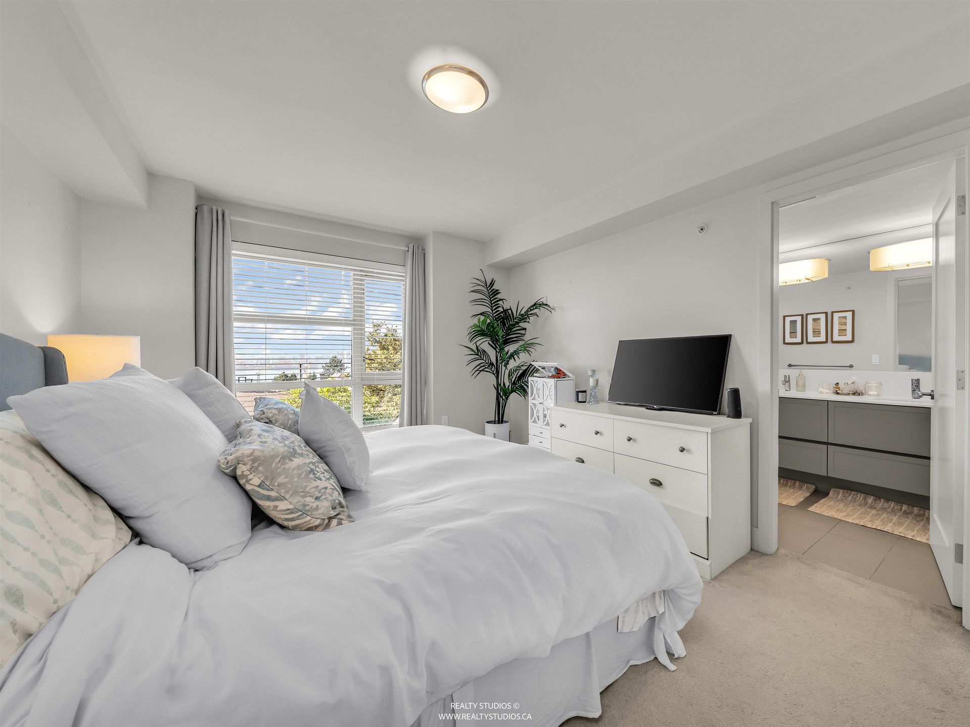 244-e-5th-street-lower-lonsdale-north-vancouver-16 at 8 - 244 E 5th Street, Lower Lonsdale, North Vancouver