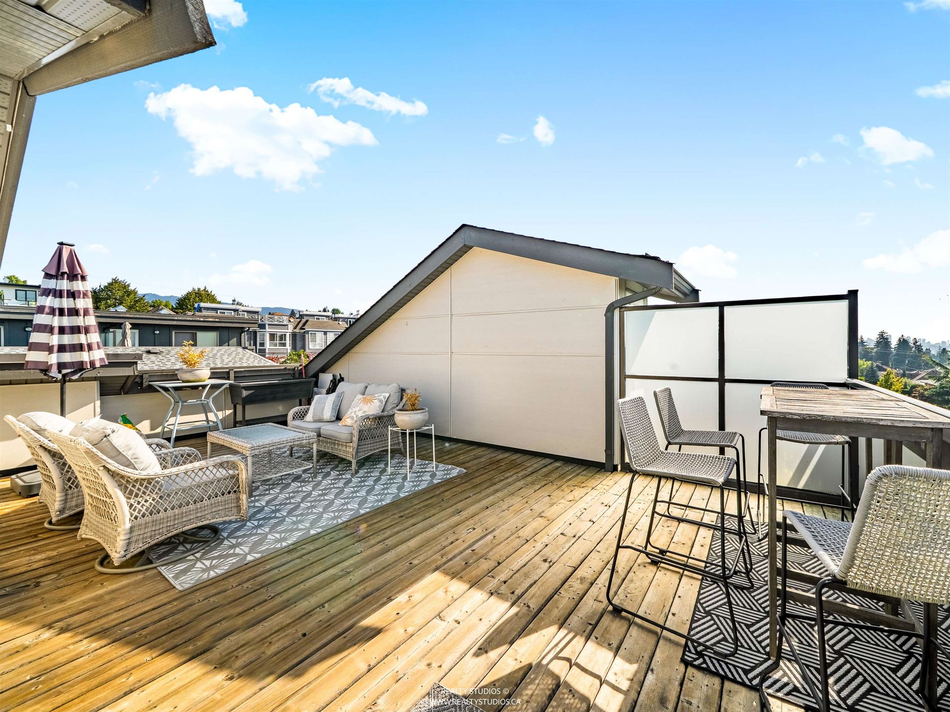 244-e-5th-street-lower-lonsdale-north-vancouver-27 at 8 - 244 E 5th Street, Lower Lonsdale, North Vancouver