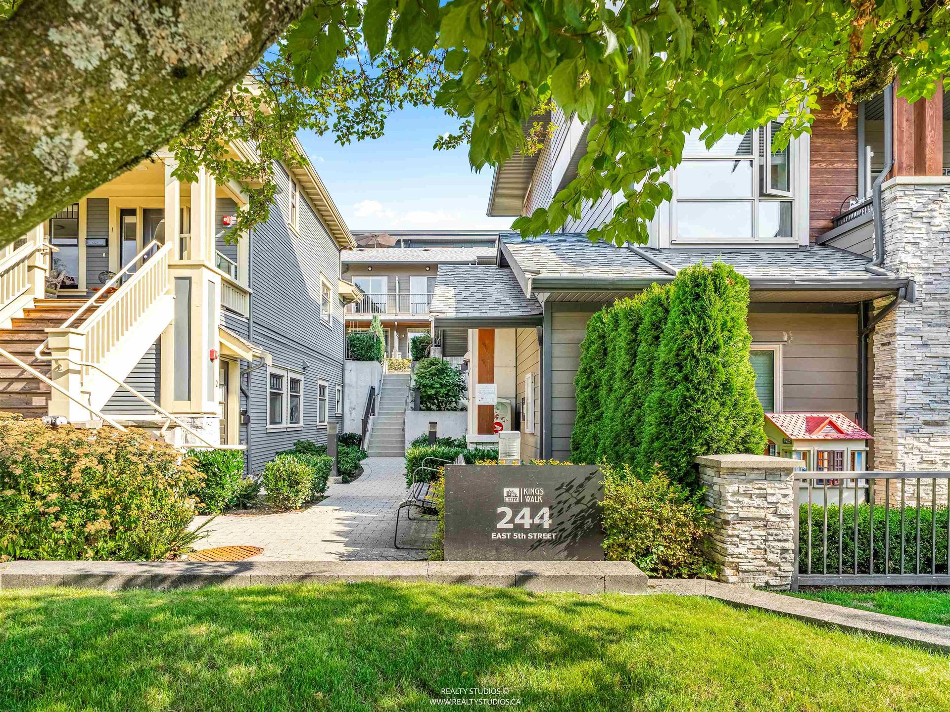 244-e-5th-street-lower-lonsdale-north-vancouver-32 at 8 - 244 E 5th Street, Lower Lonsdale, North Vancouver