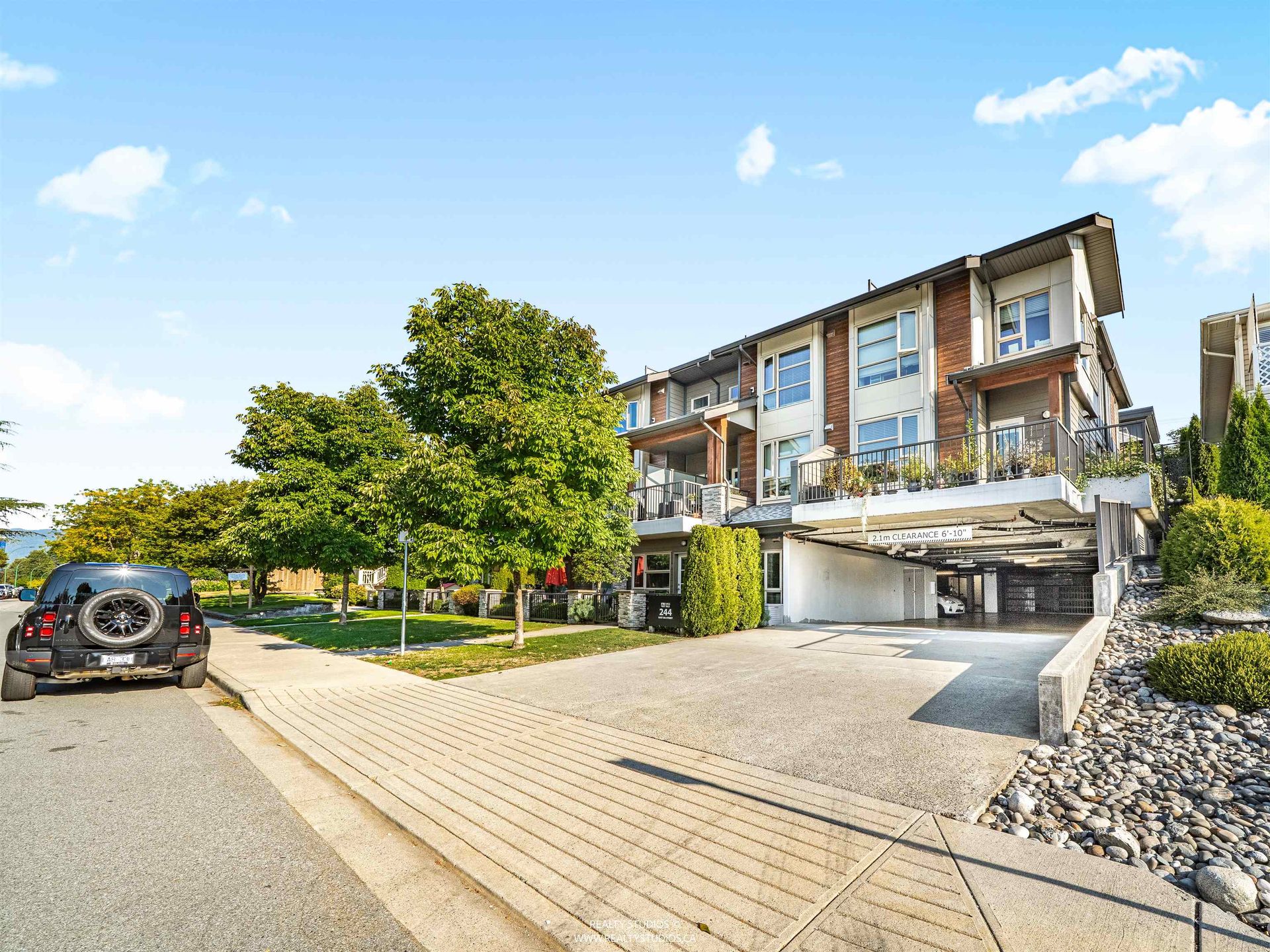 244-e-5th-street-lower-lonsdale-north-vancouver-34 at 8 - 244 E 5th Street, Lower Lonsdale, North Vancouver