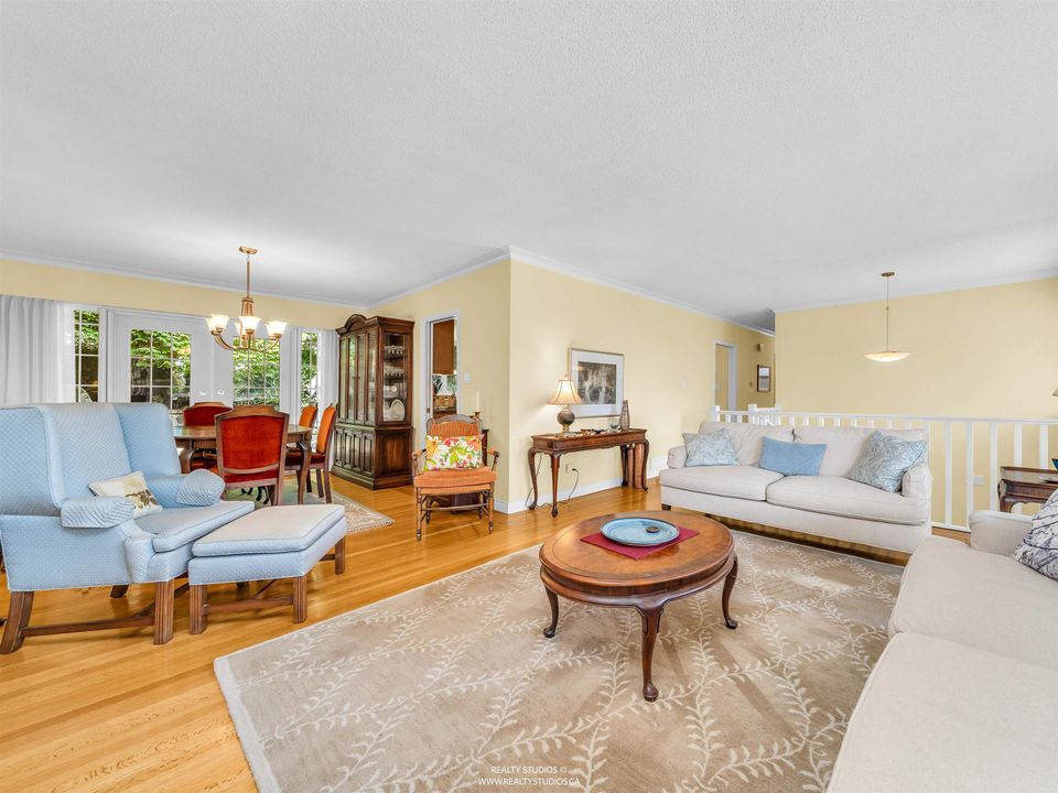 1202 Bracknell Crescent3