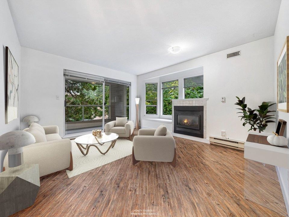 303 - 123 E 6th Street0